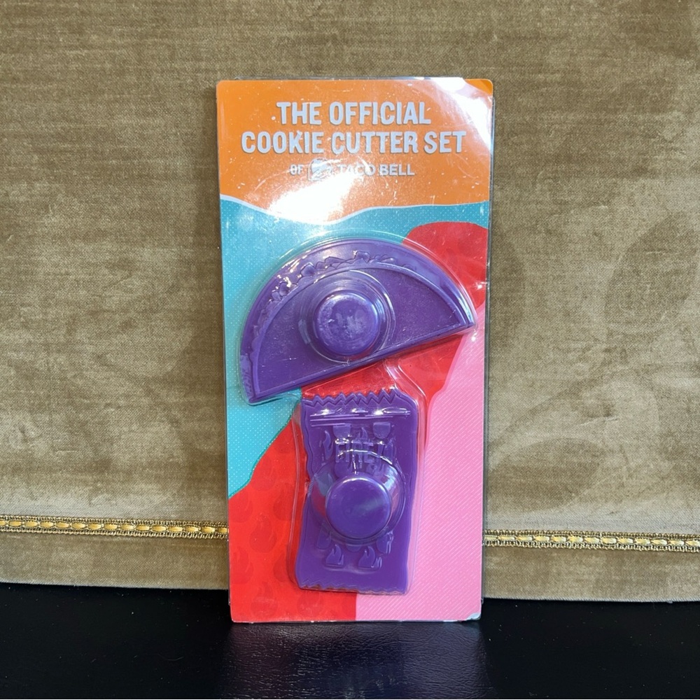 Taco Bell Official Cookie Cutter Set 2018 Retro Taco & Fire Packet Shapes NOS